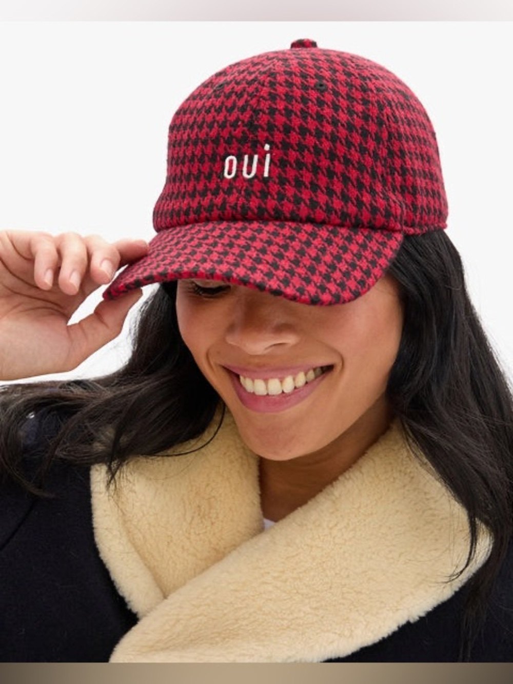 Red & Black Houndstooth 'oui' Cap made from wool